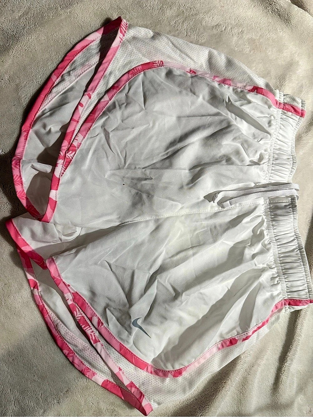 Nike Tempo Dri-FIT Running Shorts in White & Pink